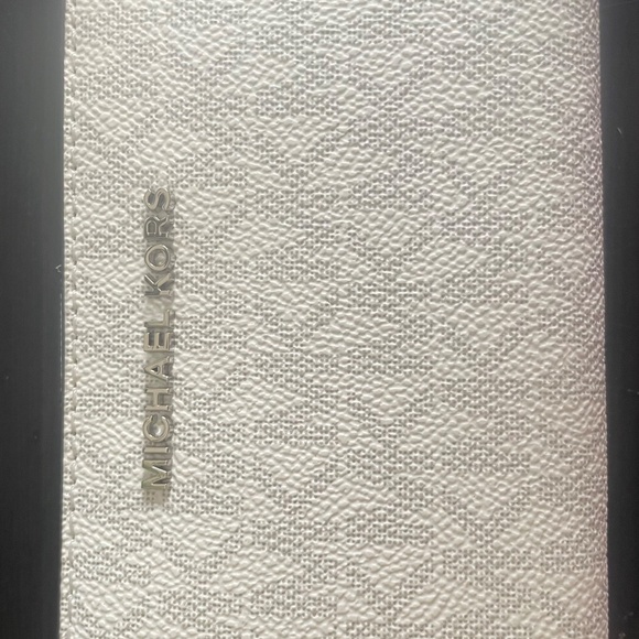 MICHAEL MICHAEL KORS Small size  Logo Wallet - Picture 2 of 4